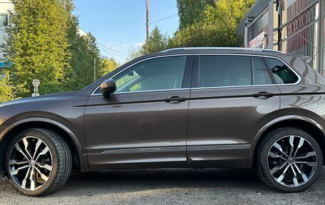 Volkswagen Tiguan II, 2018 год, 2 850 000 рублей, 3 фотография
