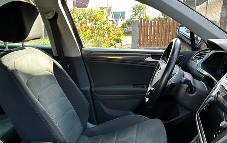 Volkswagen Tiguan II, 2018 год, 2 850 000 рублей, 11 фотография