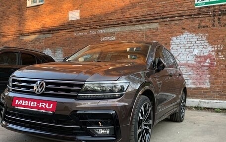 Volkswagen Tiguan II, 2018 год, 2 850 000 рублей, 2 фотография
