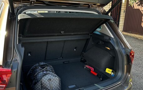 Volkswagen Tiguan II, 2018 год, 2 850 000 рублей, 13 фотография