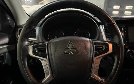 Mitsubishi Pajero Sport III рестайлинг, 2018 год, 2 250 000 рублей, 12 фотография