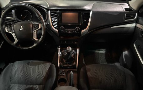 Mitsubishi Pajero Sport III рестайлинг, 2018 год, 2 250 000 рублей, 17 фотография