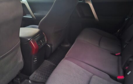 Toyota Land Cruiser Prado 150 рестайлинг 2, 2014 год, 2 850 000 рублей, 9 фотография