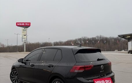 Volkswagen Golf VIII, 2020 год, 2 390 000 рублей, 3 фотография