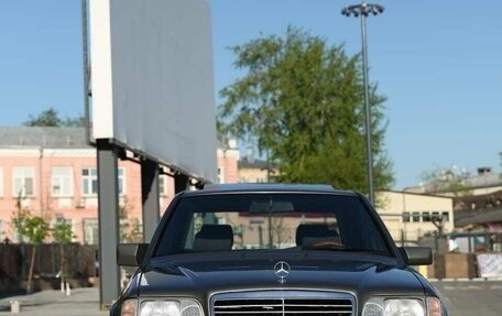 Mercedes-Benz E-Класс, 1993 год, 1 200 000 рублей, 2 фотография