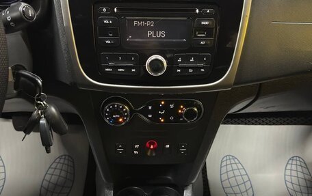 Renault Sandero II рестайлинг, 2016 год, 870 000 рублей, 14 фотография