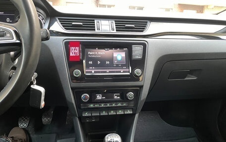 Skoda Rapid I, 2017 год, 1 350 000 рублей, 11 фотография