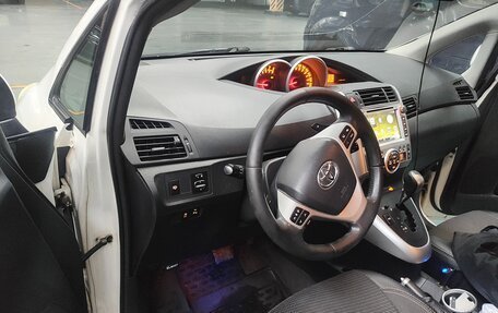 Toyota Verso I, 2011 год, 1 100 000 рублей, 8 фотография