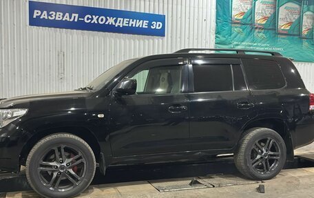 Toyota Land Cruiser 200, 2008 год, 2 650 000 рублей, 7 фотография