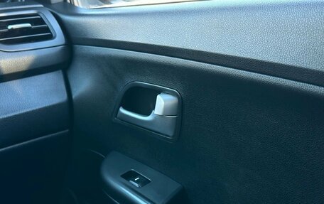 KIA Rio III рестайлинг, 2015 год, 1 099 000 рублей, 23 фотография