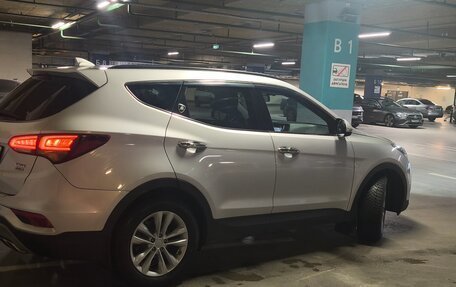 Hyundai Santa Fe III рестайлинг, 2017 год, 1 900 000 рублей, 4 фотография