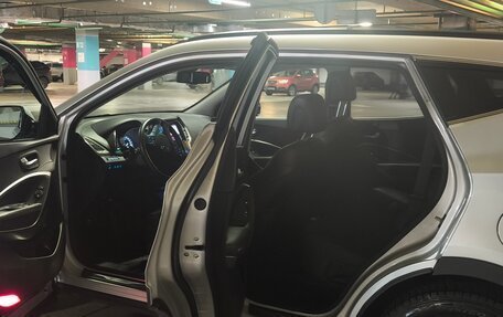 Hyundai Santa Fe III рестайлинг, 2017 год, 1 900 000 рублей, 13 фотография