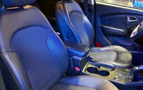 Hyundai ix35 I рестайлинг, 2012 год, 990 000 рублей, 10 фотография