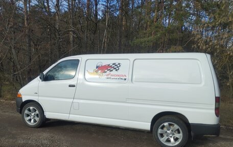 Toyota HiAce, 2002 год, 1 000 000 рублей, 5 фотография