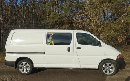Toyota HiAce, 2002 год, 1 000 000 рублей, 3 фотография