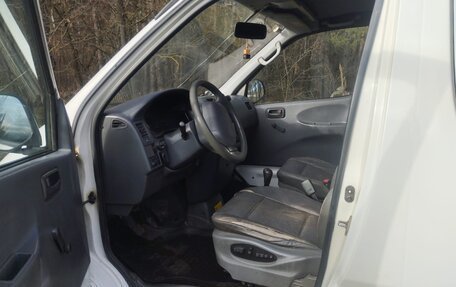 Toyota HiAce, 2002 год, 1 000 000 рублей, 10 фотография