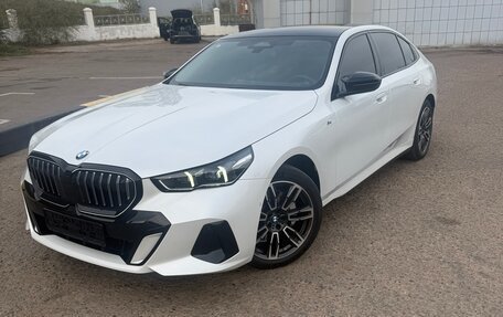 BMW 5 серия, 2024 год, 8 050 000 рублей, 2 фотография