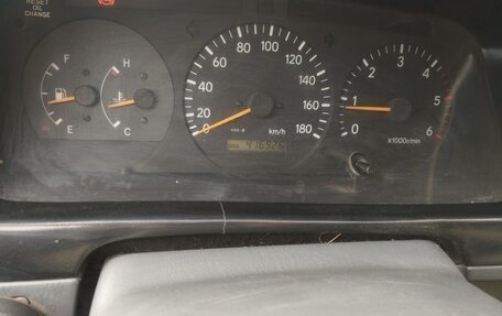 Toyota HiAce, 2002 год, 1 000 000 рублей, 11 фотография