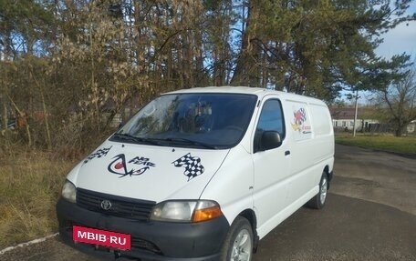Toyota HiAce, 2002 год, 1 000 000 рублей, 9 фотография