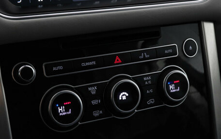 Land Rover Range Rover IV рестайлинг, 2017 год, 3 990 000 рублей, 19 фотография