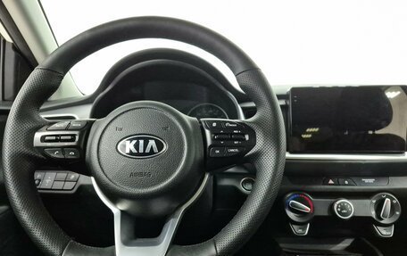 KIA Stonic, 2018 год, 1 300 000 рублей, 11 фотография