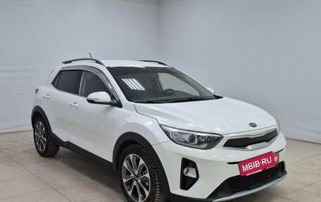 KIA Stonic, 2018 год, 1 300 000 рублей, 3 фотография
