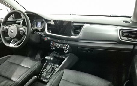 KIA Stonic, 2018 год, 1 300 000 рублей, 12 фотография