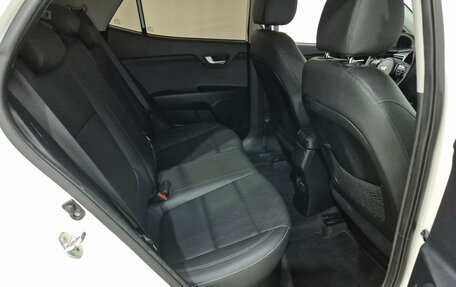 KIA Stonic, 2018 год, 1 300 000 рублей, 15 фотография