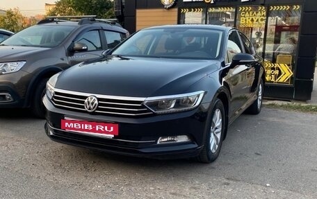 Volkswagen Passat B8 рестайлинг, 2017 год, 1 800 000 рублей, 2 фотография