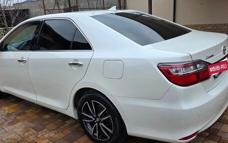 Toyota Camry, 2017 год, 2 390 000 рублей, 7 фотография