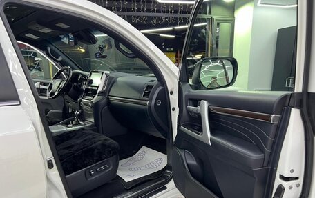 Toyota Land Cruiser 200, 2018 год, 7 500 000 рублей, 17 фотография