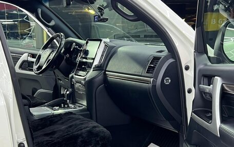 Toyota Land Cruiser 200, 2018 год, 7 500 000 рублей, 15 фотография