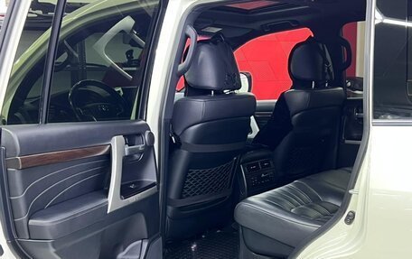 Toyota Land Cruiser 200, 2018 год, 7 500 000 рублей, 20 фотография