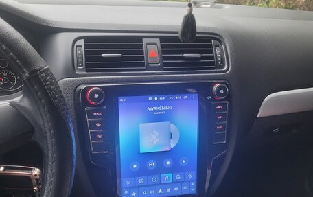 Volkswagen Jetta VI, 2011 год, 1 300 000 рублей, 3 фотография