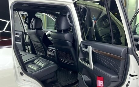 Toyota Land Cruiser 200, 2018 год, 7 500 000 рублей, 19 фотография