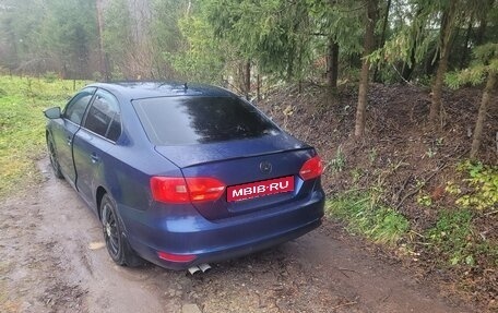 Volkswagen Jetta VI, 2011 год, 1 300 000 рублей, 5 фотография