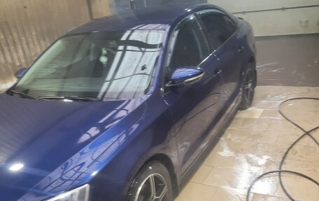 Volkswagen Jetta VI, 2011 год, 1 300 000 рублей, 12 фотография