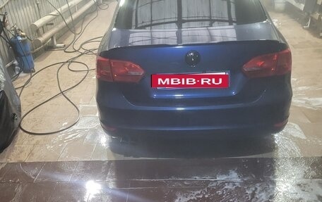 Volkswagen Jetta VI, 2011 год, 1 300 000 рублей, 10 фотография