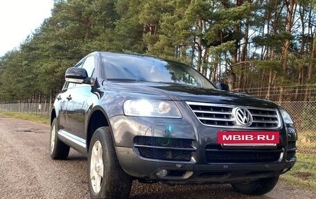 Volkswagen Touareg III, 2005 год, 665 000 рублей, 2 фотография