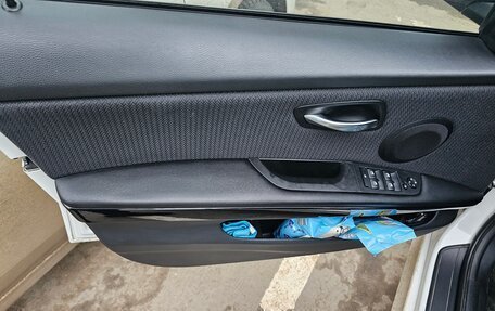 BMW 3 серия, 2011 год, 1 100 000 рублей, 20 фотография