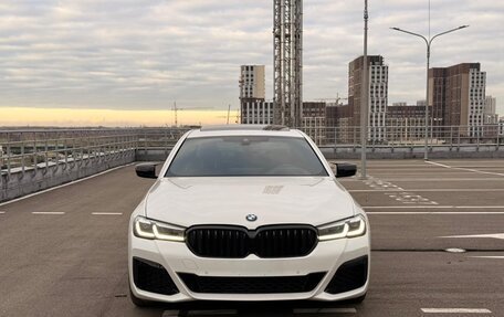 BMW 5 серия, 2021 год, 4 950 000 рублей, 2 фотография