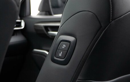 Toyota Highlander, 2025 год, 6 298 097 рублей, 21 фотография