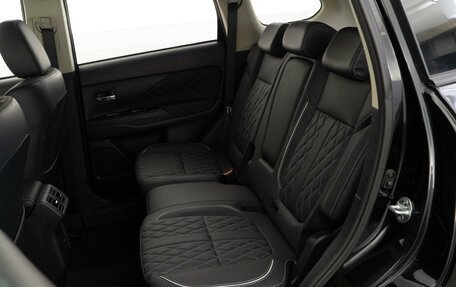 Mitsubishi Outlander III рестайлинг 3, 2022 год, 3 096 404 рублей, 9 фотография