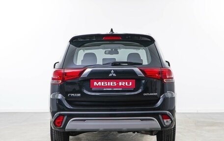 Mitsubishi Outlander III рестайлинг 3, 2022 год, 3 096 404 рублей, 4 фотография