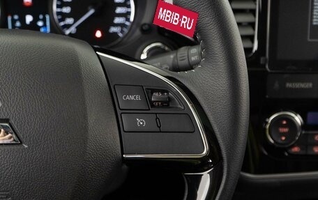 Mitsubishi Outlander III рестайлинг 3, 2022 год, 3 096 404 рублей, 14 фотография