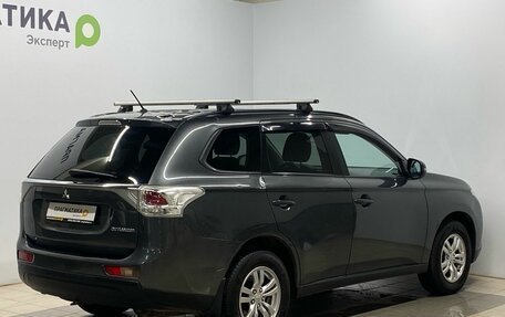 Mitsubishi Outlander III рестайлинг 3, 2013 год, 1 099 000 рублей, 5 фотография