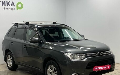 Mitsubishi Outlander III рестайлинг 3, 2013 год, 1 099 000 рублей, 3 фотография