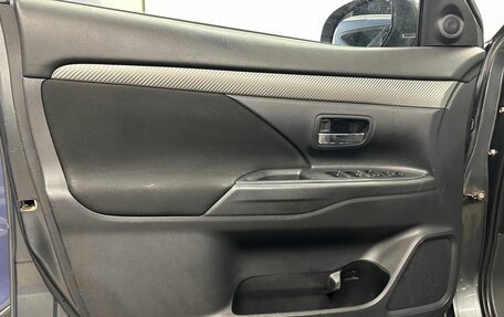 Mitsubishi Outlander III рестайлинг 3, 2013 год, 1 099 000 рублей, 9 фотография