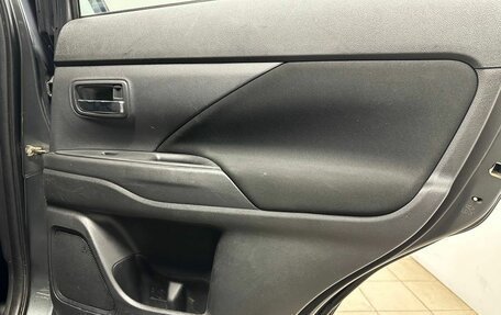 Mitsubishi Outlander III рестайлинг 3, 2013 год, 1 099 000 рублей, 21 фотография