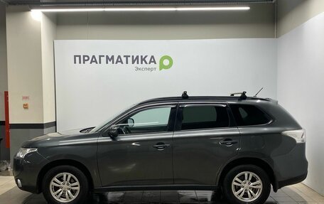 Mitsubishi Outlander III рестайлинг 3, 2013 год, 1 099 000 рублей, 8 фотография